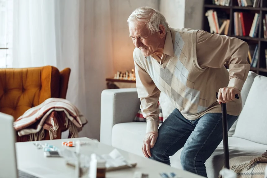 How to Help Elderly Stand Up? Proved Methods and Safety Tips!