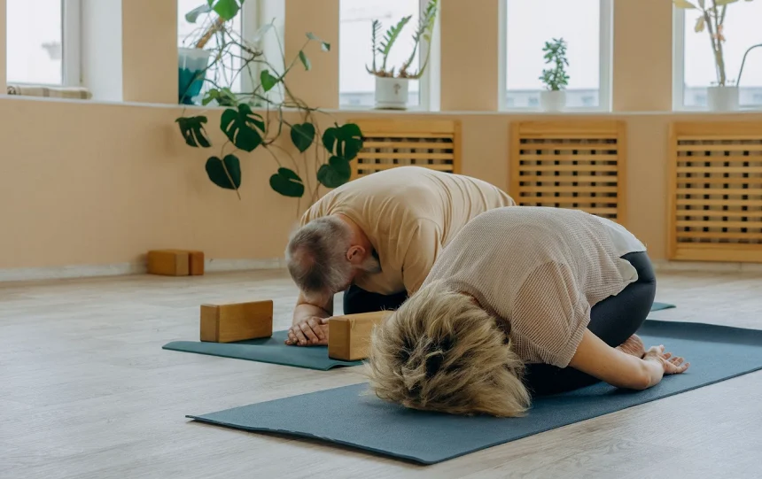 11 Benefits of Yoga for Seniors to Boost Physical and Mental Health